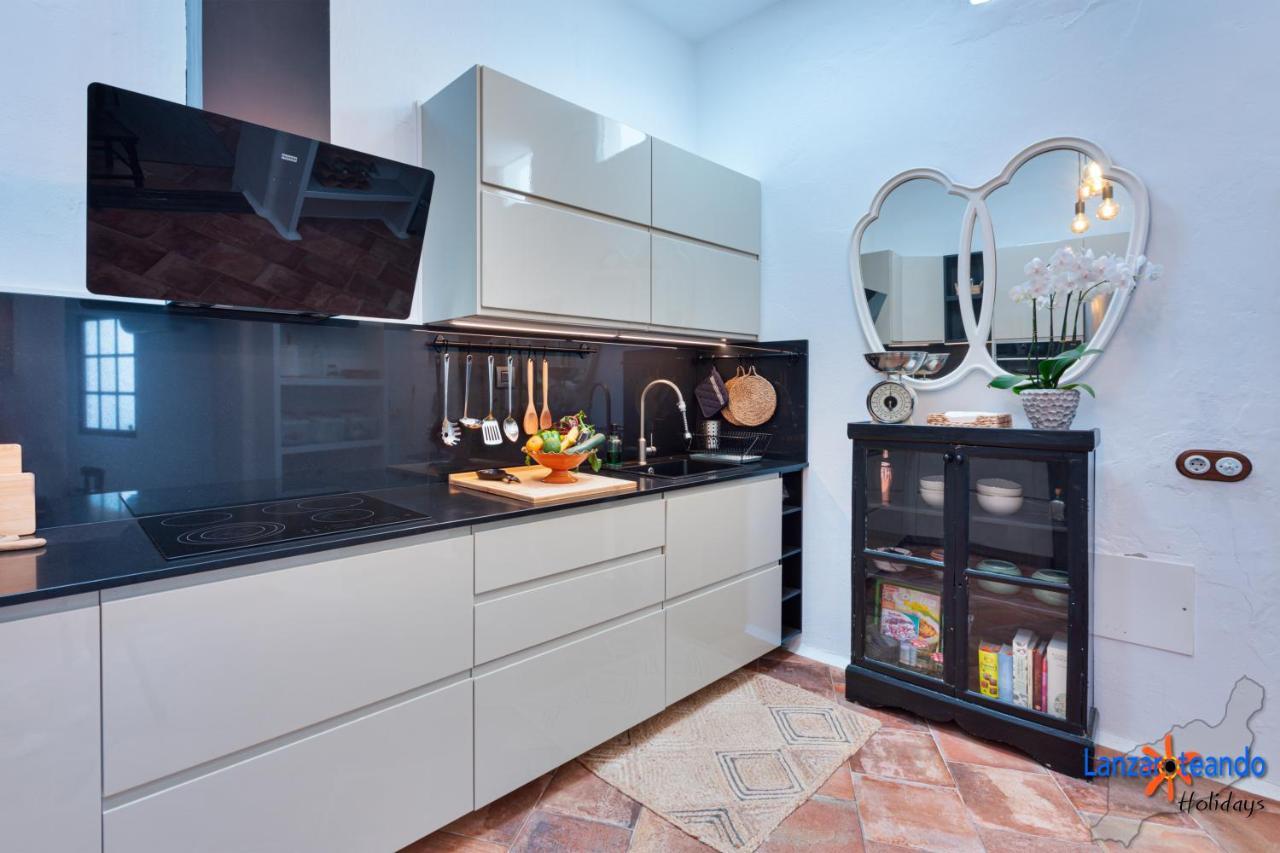 Vivienda Vacacional El Patio De Franky Тегисе Экстерьер фото